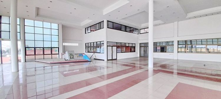 PTT Station โลตัส นางรอง โชว์รูมรถยนต์ เฟอร์นิเจอร์  Wellness Center , ภาพที่ 4