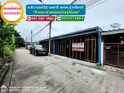ขายทาวน์เฮ้าส์ ถนนติวานนท์22 แยก12 ซอยช.รุ่งเรือง3 พื้นที่ 27 ตรว. ตกแต่งสวย พร้อมอยู่ สไตล์รีสอร์ท หิ้วกระเป๋าพร้อมเข้าอยู่ได้เลย ใกล้รพ.ทรวงอก ใกล้รถไฟฟ้า2สาย