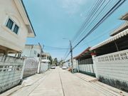 ขายที่ดิน แถมบ้านเดี่ยว บางนา กม2 ใกล้ไบเทคบางนา หมู่บ้านติดถนนใหญ่ ลด1ล้าน