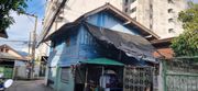 ขายที่ดินเจริญกรุง แถมบ้าน 2 ชั้น 63 ตร.ว.ใกล้เอเซียทีค BTS สุรศักดิ์