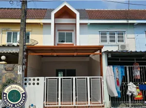 ห้ามพลาด! ทาวน์โฮมรีโนเวทใหม่ มีรถไฟฟ้าสายสีส้มหน้าปากซอย! หมู่บ้านปรีชา 9 ซ.รามคำแหง186 มีนบุรี กรุงเทพ ใกล้ บิ๊กซี โฮมโปร โลตัส ไทยวัสดุ สาขาสุขาภิบาล 3