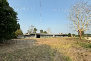 ขายที่ดินพร้อมสิ่งปลูกสร้าง ติดถนน1001 เชียงใหม่-พร้าว ติดหมู่บ้านเชียงใหม่หลายแห่ง