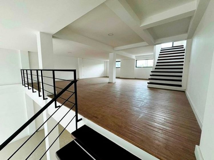 ให้เช่าออฟฟิศ อาคาร 5  ชั้น ติดถนนใหญ่ ถ.เกษตร-นวมินทร์  ใช้สอย   452  , ภาพที่ 4