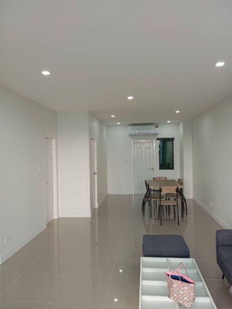 ให้เช่าทาวน์โฮม 3 ชั้น ม.Eternity Town Primrose วัชรพล, ภาพที่ 4