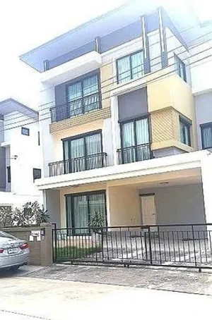 RH1166 ให่เช่าบ้านเดี่ยว โครงการ โกลเด้น เพรสทีจ วัชรพล-สุขาภิบาล 5 ที่ดิน 55 ตารางวา 2 นอนใหญ่ 3 นอนเล็ก 4 ห้องน้ำ1โถงใหญ่ เฟอร์นิเจอร์บางส่วน