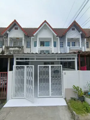 ห้ามพลาด! บ้านมือสอง รีโนเวทใหม่ พร้อมอยู่ ลาดกระบัง! มบ.วนารมย์ ฉลองกรุง 24 ทับยาว ลาดกระบัง กรุงเทพ ใกล้ สนามบินสุวรรณภูมิ นิคมอุตสาหกรรม และเทคโนลาดกระบัง!