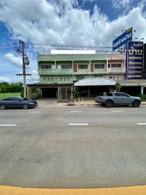 อาคารพานิชย์ 3 ชั้น ทำเลทอง ติดถนนใหญ่ ใกล้แหล่งธุรกิจ!
