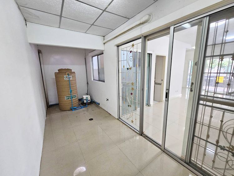 ขายเช่าทาวน์โฮม 3 ห้องนอน 2 ห้องน้ำ 20 ตรว. รีโนเวทแล้ว หมู่บ้าน ประเวศ, ภาพที่ 4