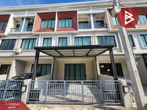  ขายทาวน์เฮ้าส์ หมู่บ้านเดอะทรอป เออเบิร์น มอเตอร์เวย์-ลาดกระบัง กรุงเทพมหานคร