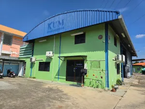 ขายที่ดินพร้อมอาคาร (โกดัง/โรงงาน) พร้อมสำนักงานและบ้านพักพนักงาน ใกล้ถนนบายพาสชลบุรี