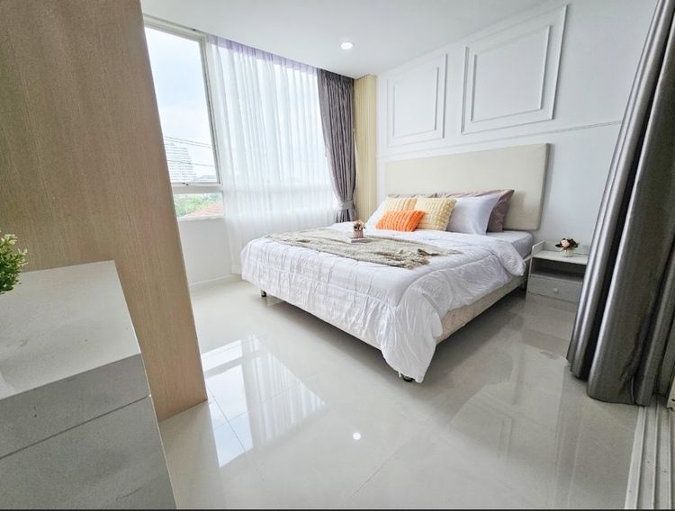 Elements Srinakarin, ภาพที่ 4