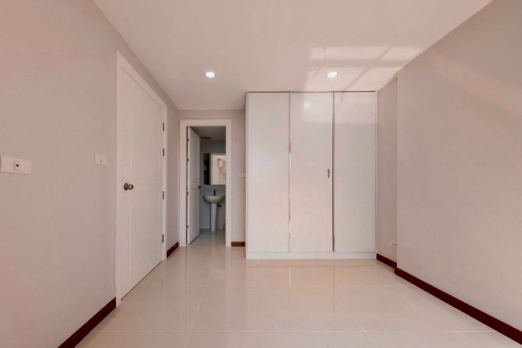 Elements Srinakarin, ภาพที่ 4