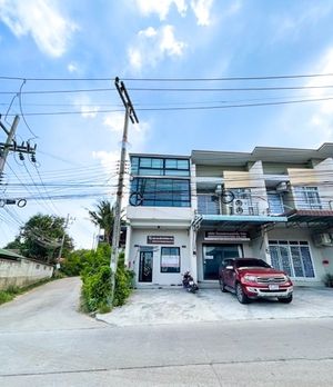 Townhouse 2 storey commercial building For Rent office for rent PlaiLaem Bophut Koh Samui Thailand Property