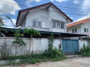 ขายบ้าน หมู่บ้านเสนานิเวศน์โครงการ2  เจ้าของขายเอง ราคาดี 3 ห้องนอน 3 ห้องน้ำ