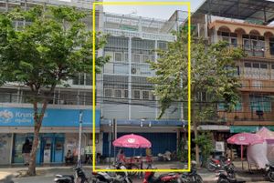 85715 – ขาย อาคารพาณิชย์ 4 ชั้นครึ่ง 2 คูหา 18 ตร.ว. ถนนท่าดินแดง สมเด็จเจ้าพระยา คลองสาน กรุงเทพ