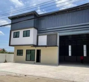 ขาย โกดัง / โรงงานที่ดิน หันหน้าไปทางทิศเหนือ หันหน้าไปทางทิศใต้เลือกได้เลยตามที่ชอบ ตำบลหน้าไม้ อำเภอลาดหลุมแก้ว จังหวัดปทุมธานี