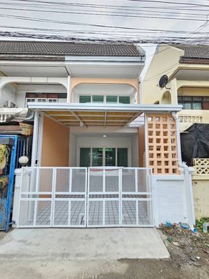 ขาย ทาวน์โฮม ในโครงการ หมู่บ้านพิพรพงษ์1 แขวงสนามบิน เขตดอนเมือง กรุงเทพมหานคร
