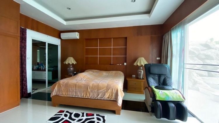2 Story Pool Villa with Modern Style and Convenient Location near no.7, ภาพที่ 4