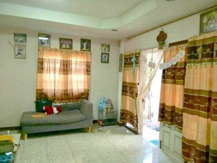สระบุรี ตลาดจตุจักร ถูกมาก ให้เช่าทาวน์เฮ้าส์ 2 ชั้น หลังริม 33ตรว., ภาพที่ 4