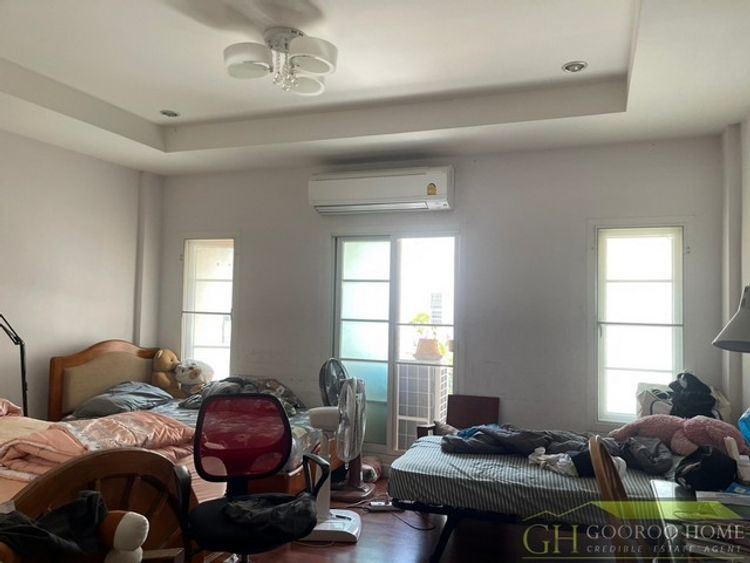 ขายทาวน์โฮม 3 ชั้น 32 ตรว ต่อเติมหลังคาโรงรถหน้าบ้าน ม.เออร์เบิน สาทร, ภาพที่ 4