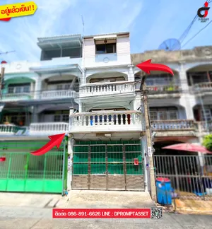ขายทาวน์โฮม 3 ชั้น ซ. เอกชัย 86 จากปากซอย 150 เมตร ติดถนนใหญ่ จ้าา!!!!!!