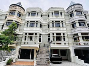  ให้เช่าทาวน์โฮม 4 ชั้น ย่านสุขุมวิท 31 อโศก-พร้อมพงษ์  พร้อมเข้าอยู่ 