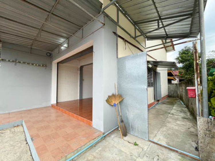 For rent One and a half floor shophouse, location next to the road that, ภาพที่ 4