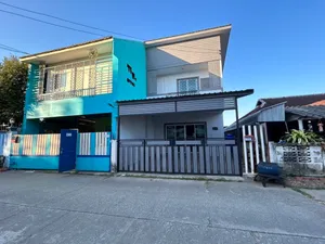 ขายทาวน์โฮม 2 ชั้น หลังมุม 28.5 ตร.ว ใกล้สนามบินและม.เชียงใหม่ เพียง 3 กม. ตกแต่งใหม่สวยทั้งหลัง พร้อมอยู่ ราคาถูก ต่ำกว่าประเมิน กู้เต็ม 100%