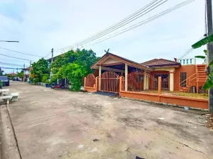 ให้เช่า บ้าน ในโครงการ บางนา-ตราด กม. 37-45 โลตัส วัดบางเกลือ  ตำบลบางสมัคร อำเภอบางปะกง จังหวัดฉะเชิงเทรา