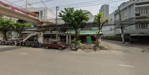 ด่วน! ขายอาคารพาณิชย์ 2 ชั้น  ติดถนนเจริญนคร