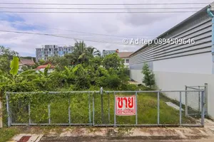 ขายที่ดินใกล้รถไฟฟ้า MRT สุทธิสาร ขนาด 103 ตรว. ในซอยลาดพร้าว 48 แยก 28 ถมแล้ว ติดทางสาธารณะ เงียบสงบเหมาะปลูกบ้าน เข้าออกได้ทั้งทางถนนรัชดา และลาดพร้าว