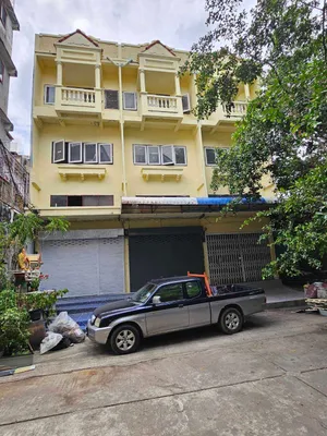ขาย บ้าน ในโครงการ ขายด่วน อาคารพาณิชย์/ตึกแถว หมู่บ้านศรีเพชร สูง3 ชั้นครึ่งมีดาดฟ้า รวม3คูหา 72 ตารางวา แขวงหนองค้างพลู เขตหนองแขม กรุงเทพมหานคร