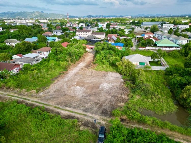 ขายที่ดิน ซอยหรรษา อ.เมือง จ.ลพบุรี ราคา 999,000 บาท, ภาพที่ 4