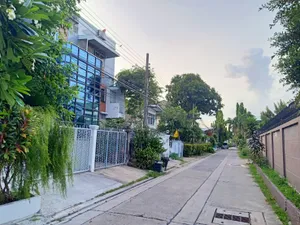 ขายบ้านทาวโฮมส์สุขุมวิท 71 ปรีดีพนมยงค์ 26 บ้านเล่นระดับ 3 ชั้น ที่ดิน 31.7 ตร.ว 5 ห้องนอน ทาวโฮมหลังมุมหน้ากว้าง ใกล้ BTS เอกมัย พระโขนง Towmhome Sukhumvit 71 