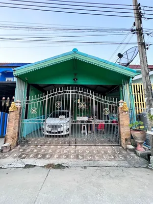 ขายด่วนถูกมาก บ้านทาวน์เฮ้าส์ 2 ชั้น พร้อมเข้าอยู่ บางบัวทอง นนทบุรี