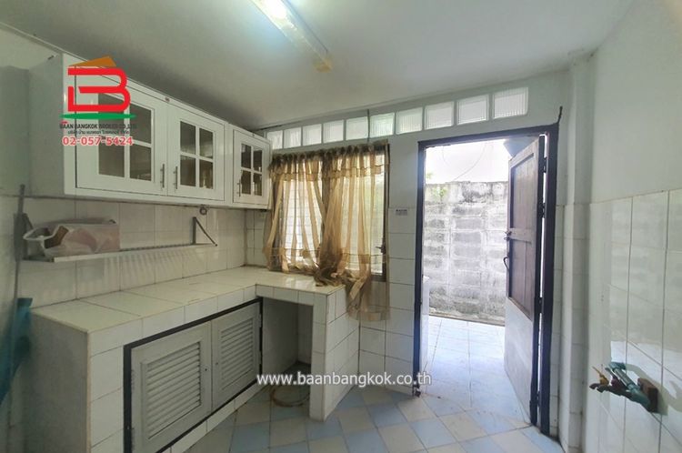 ทาวน์เฮาส์ หมู่บ้าน สินทรัพย์นคร เนื้อที่ 18 ตรว. ซอยเทพรักษ์ 20, ภาพที่ 4