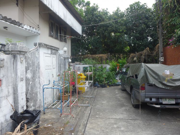 ขาย ที่ดิน ขายที่ดินซอย สายลม 2 พร้อมบ้านสองชั้น 1 หลัง - 42 ตรว, ภาพที่ 4