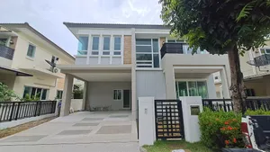 บ้านเดี่ยว บางกอกบูเลอวาร์ด สาทร-ปิ่นเกล้า ติดถนนราชพฤกษ์ ตรงข้ามเซ็นทรัลเวสต์วิว 52ตร.ว. 220ตร.ม. 3นอน 4น้ำ 2จอด ส่วนกลางครบ 8.99ลบ.