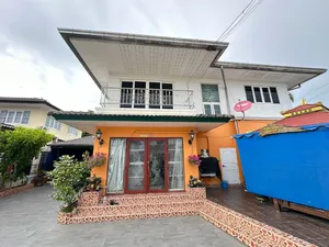 House for rent 4 bedroom 3 bathroom in Lomtalay village Payoon beach Ban Chang Rayong