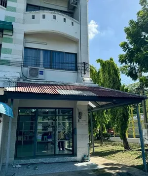  ให้เช่าอาคาร 3 ชั้น  หมู่บ้านชวนชื่น บางเขน หลักสี่