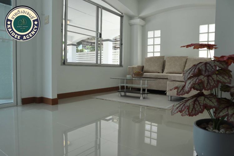พร้อมขาย! บ้านเดี่ยวสองชั้น บ้านมือสองรีโนเวทใหม่ แถมเฟอร์แน่น! เคซี 8, ภาพที่ 4
