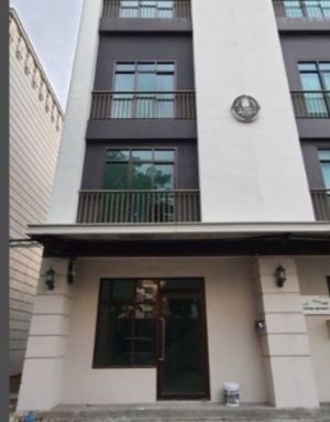 ให้เช่าโฮมออฟฟิศ 4 ชั้น ทำเลถนนรามคำแหง ซอย53 โครงการ Chic Home Office รามคำแหง 53