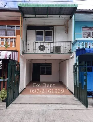 ให้เช่าทาวน์เฮาส์ 2 ชั้น ลาดพร้าว 109 ใกล้เดอะมอลล์บางกะปิ ,รถไฟฟ้าสายสีเหลือง ทำเลดี