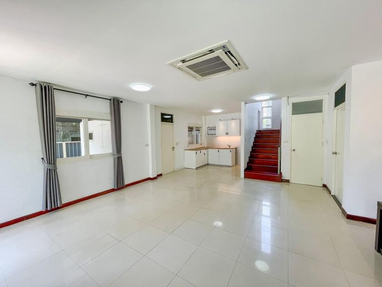 ให้เช่าบ้านเดี่ยว 2 ชั้น ซอยรามอินทรา 42 ใกล้รถไฟฟ้า สถานีรามอินทรา , ภาพที่ 4