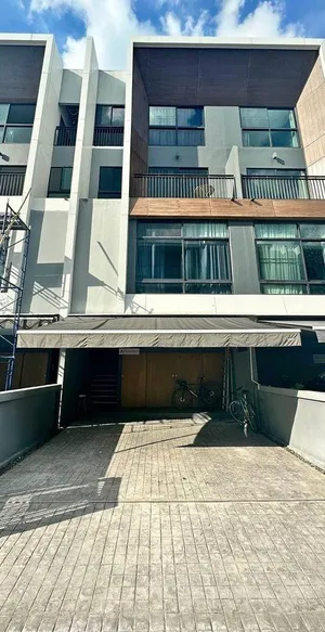  ให้เช่าทาวน์โฮม 3.5 ชั้น โครงการ Arden Rama 3 ถนนยานนาวา พระราม 3 