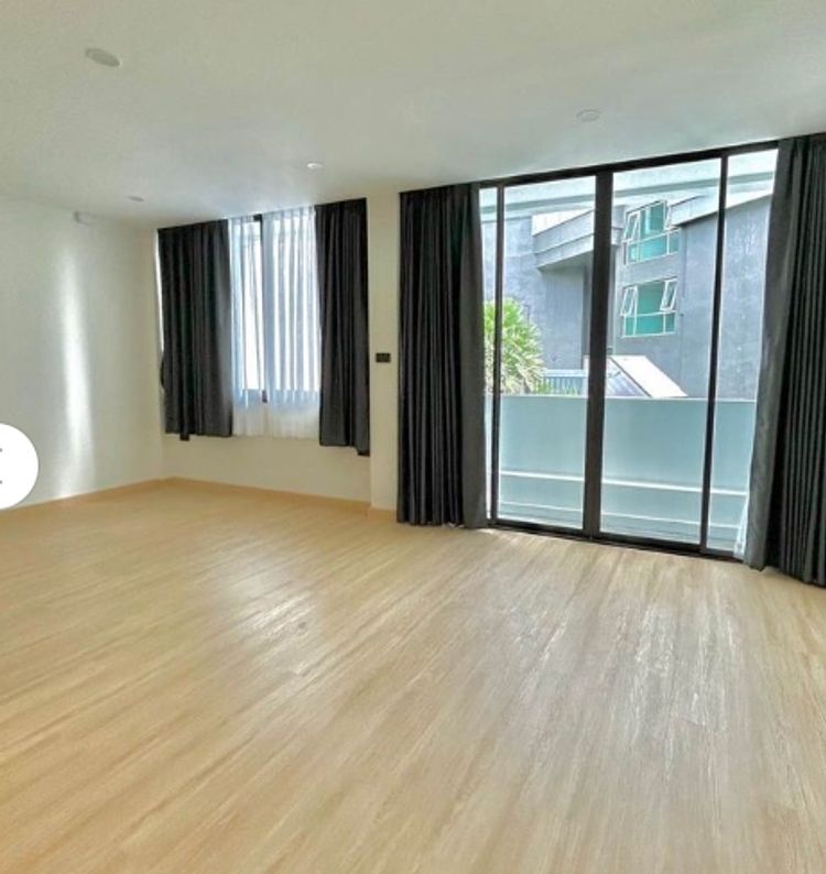  ให้เช่าทาวน์โฮม4ชั้น ซอยสาทร21 ใกล้ BTS สะพานตากสิน, ภาพที่ 4