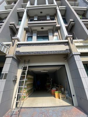 ขายโฮมออฟฟิศ 4 ชั้น โครงการ เดอะรีเจนท์ สตรีท ลอนดอน รามอินทรา 109 ถนนพระยาสุเรนทร์ เหมาะสำหรับทำออฟฟิศหรือประกอบกิจการ