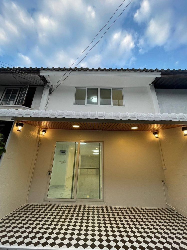 ขายทาวน์เฮ้าส์ 2 ชั้น ลาดพร้าว 101 แยก 40 ใกล้เดอะมอลล์บางกะปิ , ภาพที่ 4