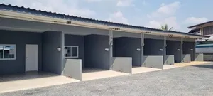 ด่วน ด่วน ให้เช่า บ้าน 1ชั้น ติดถนนใหญ่ รีโนเวทใหม่ สวย สะอาด 