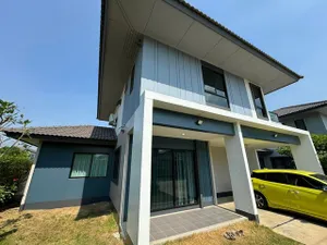 RH1083ให้เช่าและขาย หมู่บ้านคณาสิริ ศาลายา-ปิ่นเกล้า 2 ชั้น 55 ตรว . 157 ตรม. เฟอร์และเครื่องใช้ไฟฟ้าครับ 4 ห้องนอน 3 ห้องน้ำ ม่านอัตโนมัติประตูใหญ่หน้าบ้าน